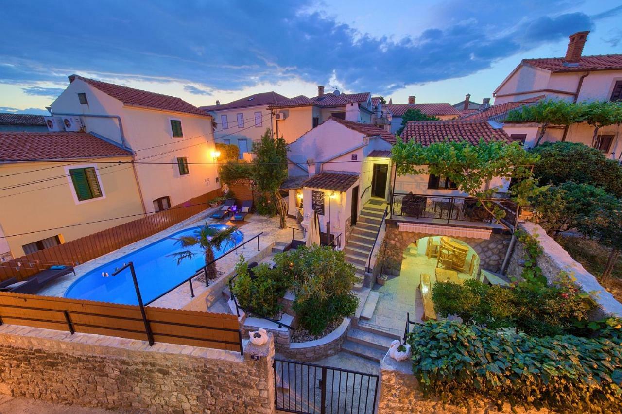 Holiday Home Traum Đảo Krk Ngoại thất bức ảnh