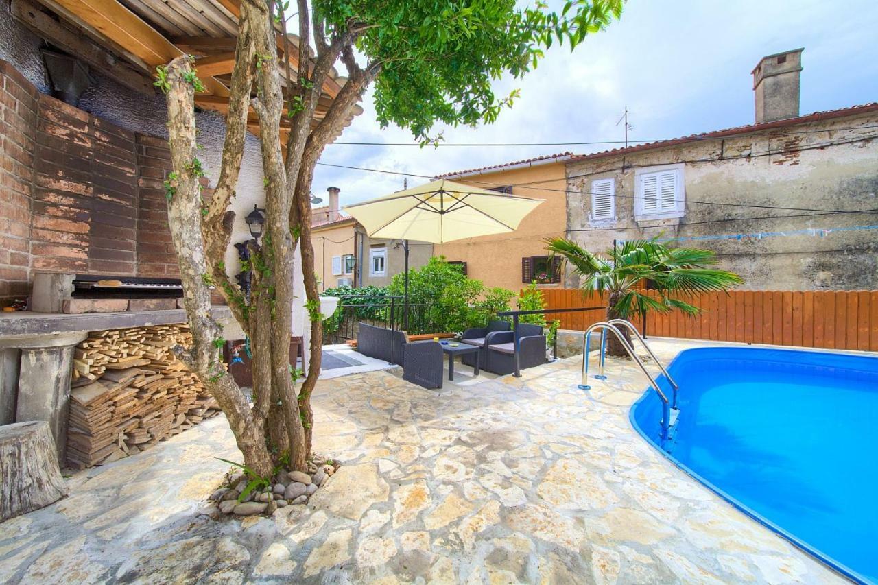 Holiday Home Traum Đảo Krk Ngoại thất bức ảnh
