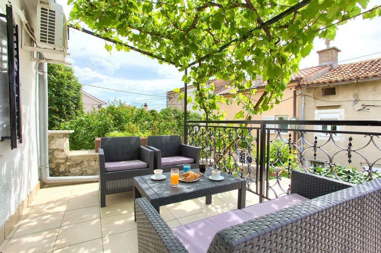 Holiday Home Traum Đảo Krk Ngoại thất bức ảnh