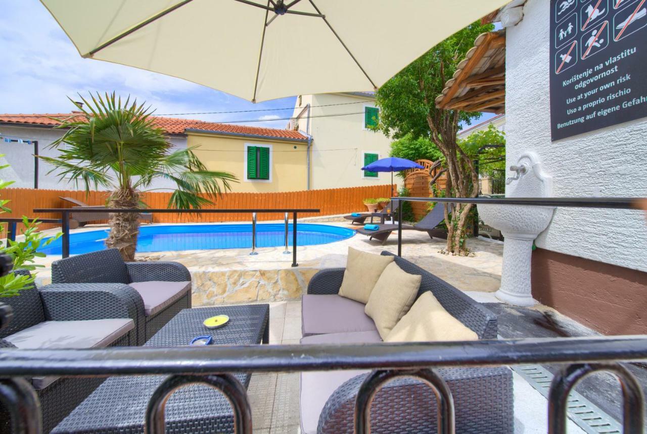 Holiday Home Traum Đảo Krk Ngoại thất bức ảnh