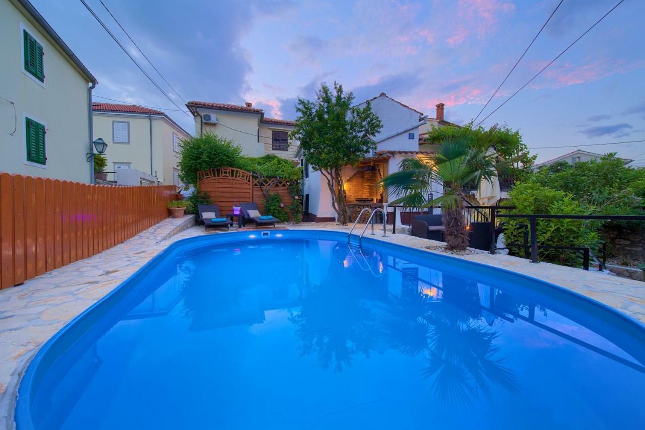 Holiday Home Traum Đảo Krk Ngoại thất bức ảnh